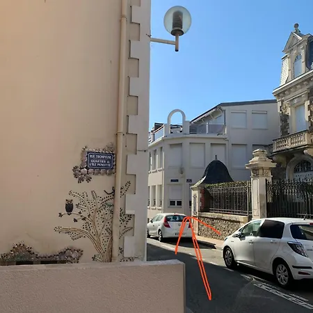 Petit Studio Du Palais Les Sables-d'Olonne Exterior photo